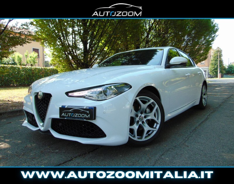 ALFA ROMEO Giulia (2016)