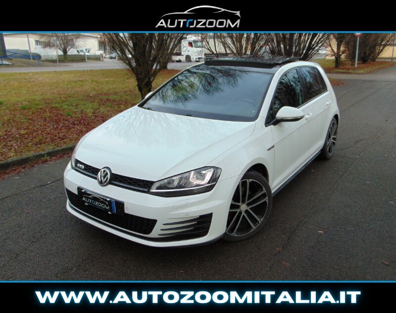 Foto VOLKSWAGEN Golf 7ª serie